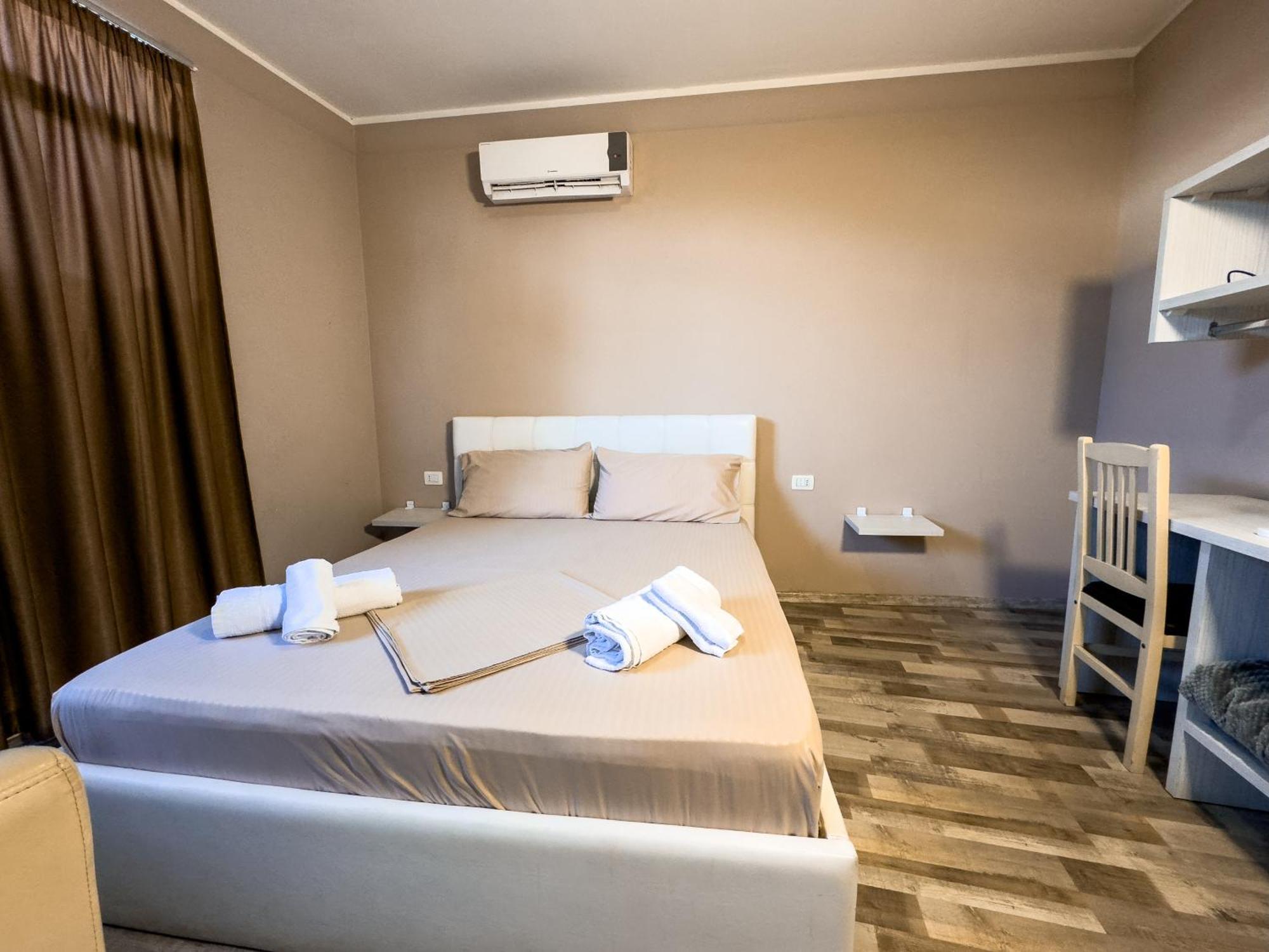 Shkodra Budget Hotel 外观 照片