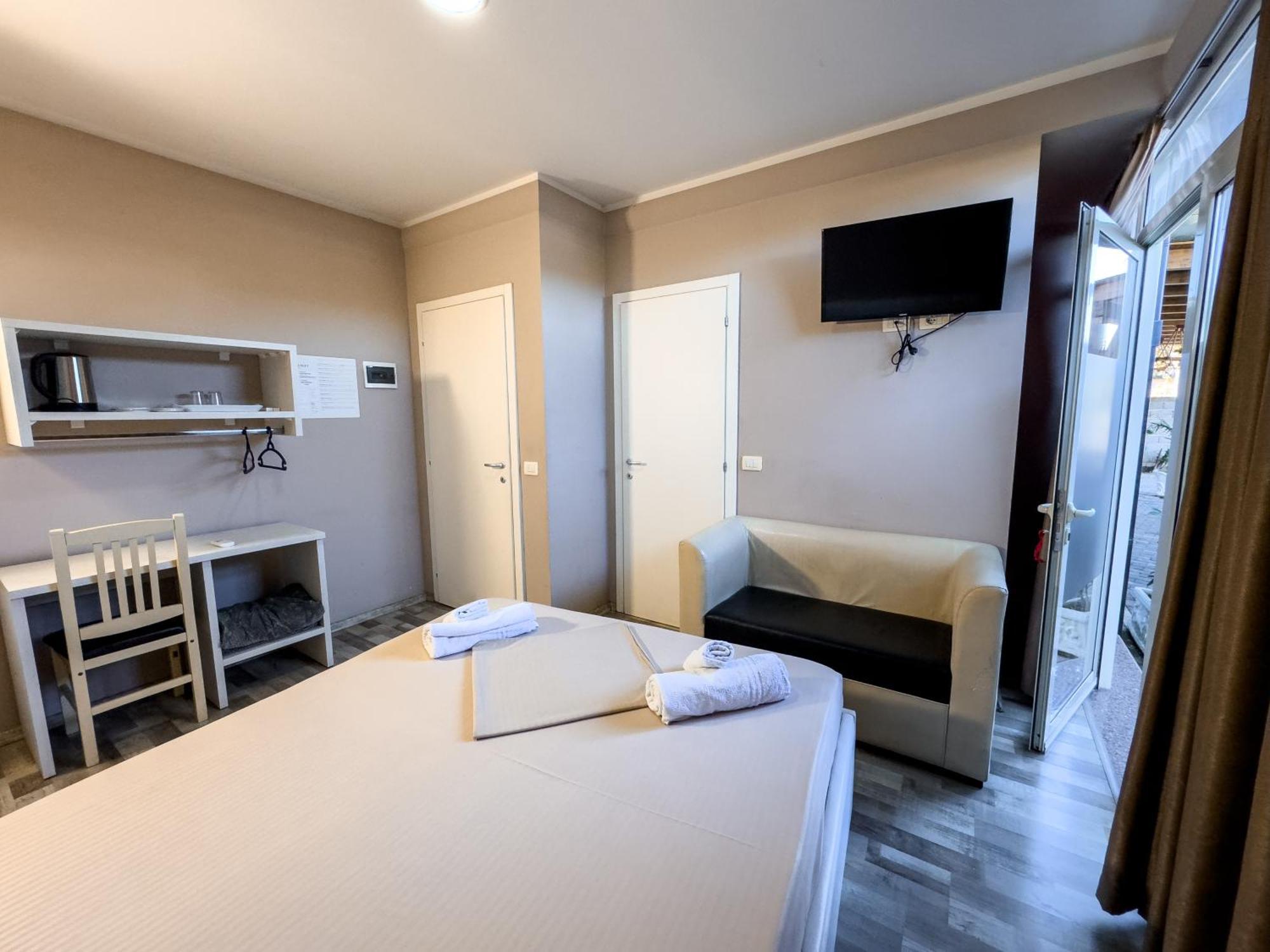 Shkodra Budget Hotel 外观 照片