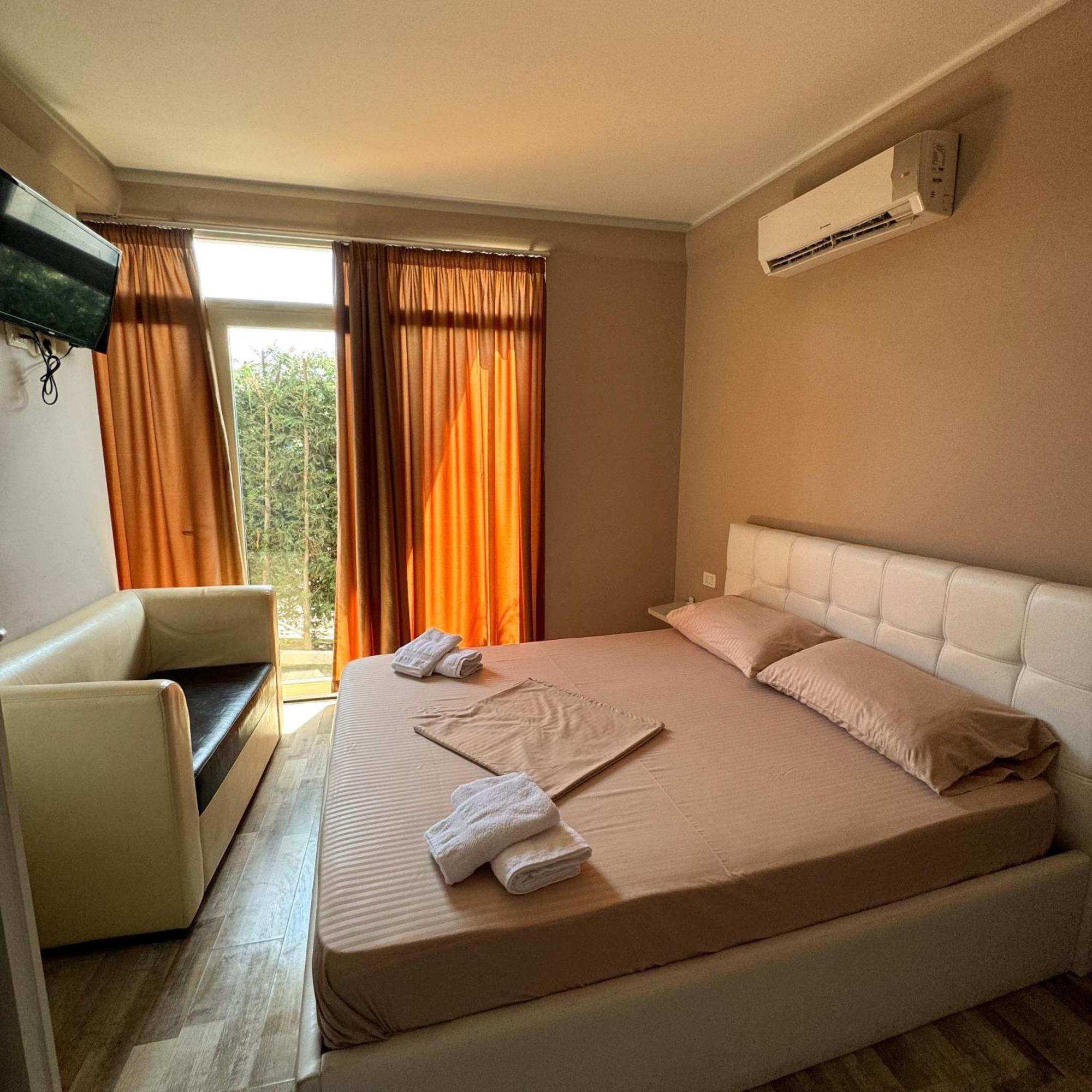 Shkodra Budget Hotel 外观 照片